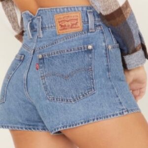 Levi Mom Shorts High waisted